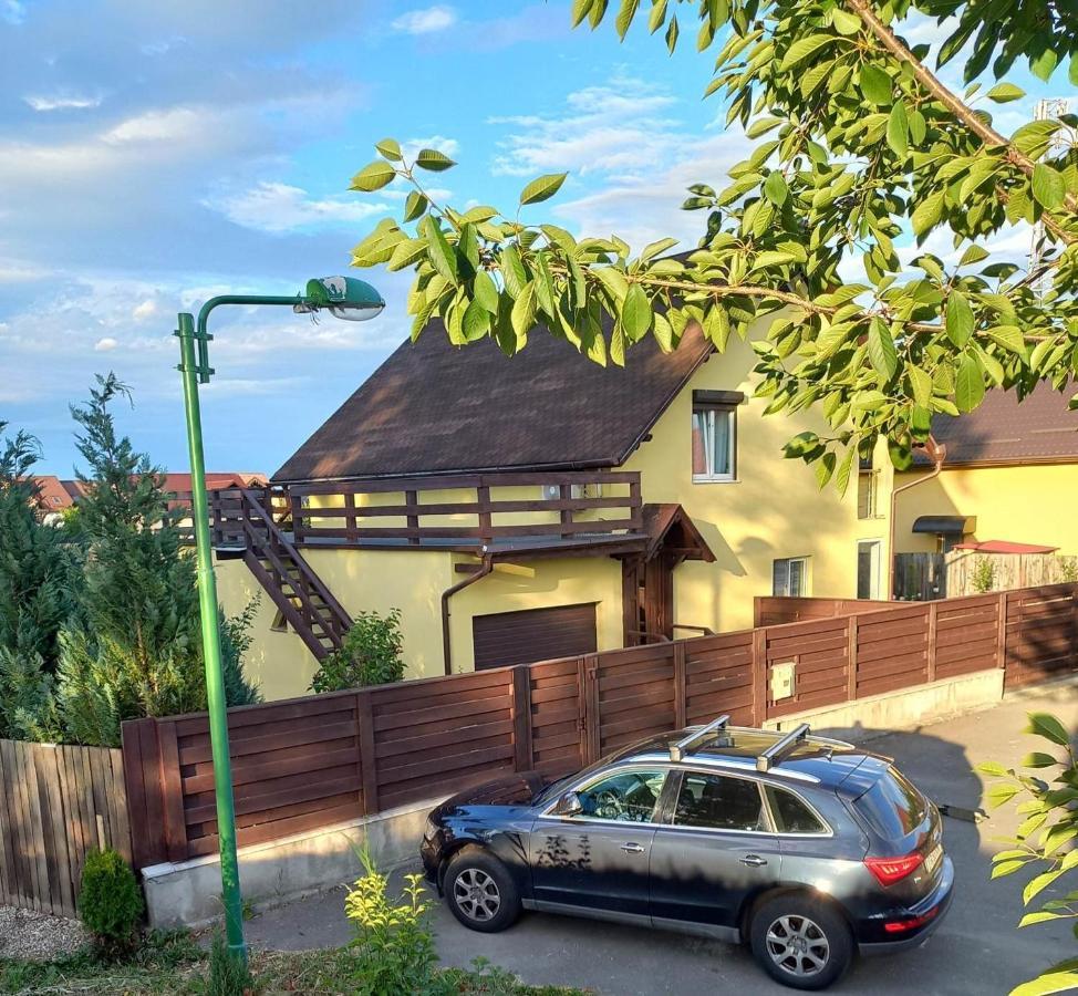 Casa Merilor I Brașov Exterior foto